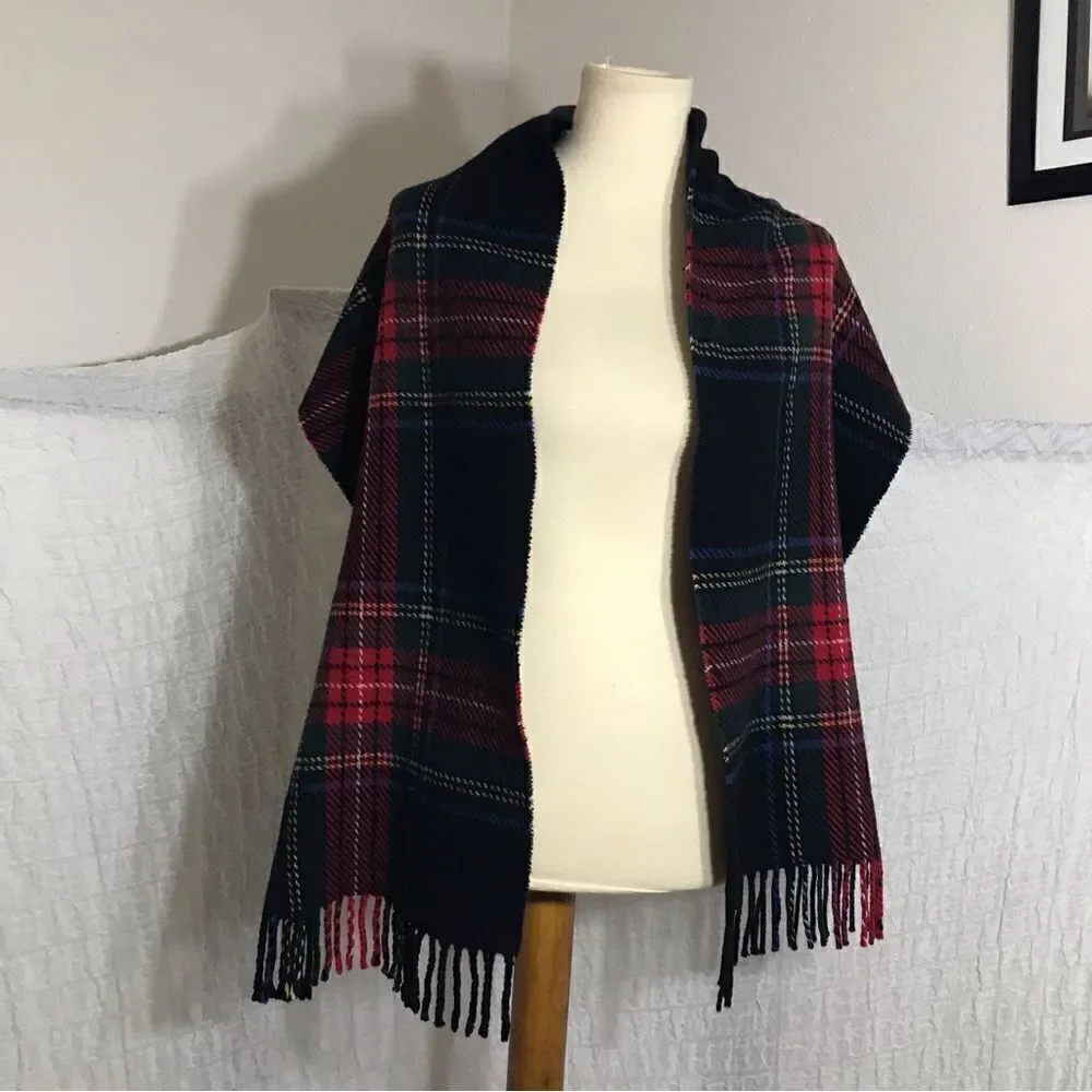GAP 100% Wool Plaid Scarf - Picture 2 of 5
